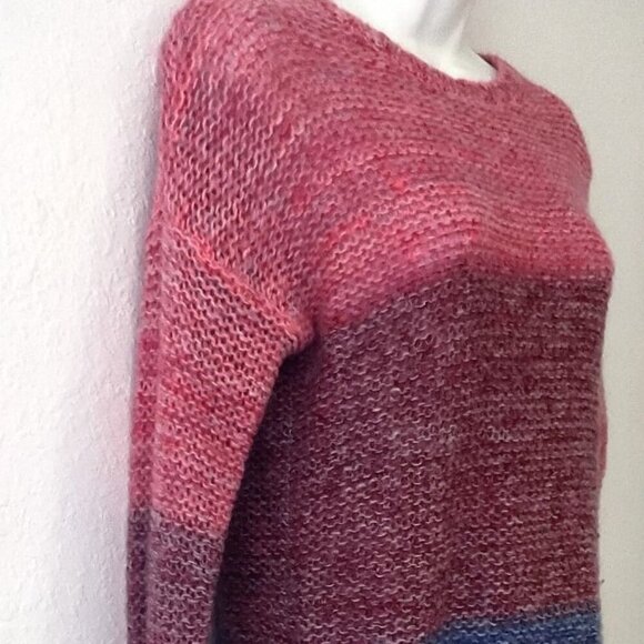 FOREVER 21 COLOR BLOCK SWEATER LIKE NEW - Picture 11 of 16